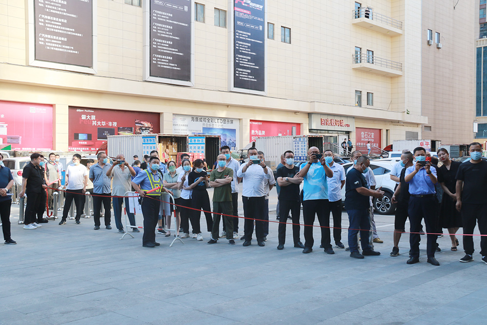 6D8A9940.jpg 6D8A9940.jpg